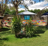 Alice's Secret Travellers Inn - Accommodation Whitsundays