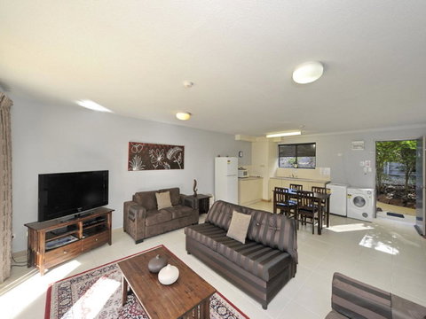 Nelson Bay Breeze - Accommodation Whitsundays 9