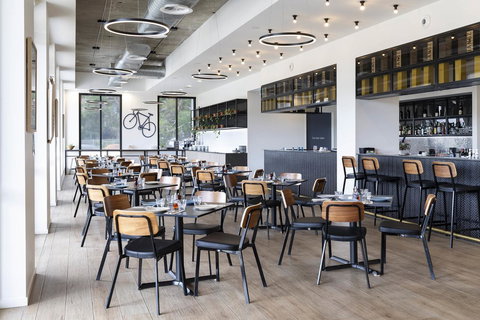 Mantra MacArthur Hotel - Accommodation Whitsundays 4