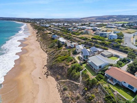 Boomer Beach Retreat - Pet-Friendly - WiFi - Accommodation Whitsundays 2