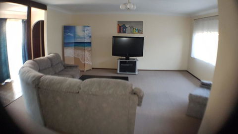 Boondilla House - The Entrance, NSW - Accommodation Whitsundays 2