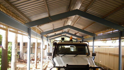 Boulder Lodge - Accommodation Whitsundays 1