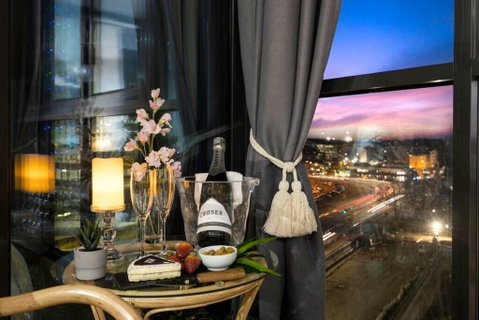 Braddon Penthouse, Top Location, Netflix, WiFi, Views - Accommodation Whitsundays 2