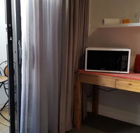 Brightwater Room for Rent on the Sunshine Coast