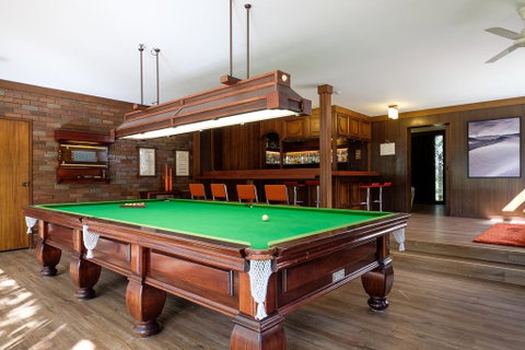 Brookfield Retreat - Large Holiday Home / Group Accommodation - Accommodation Whitsundays 0