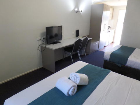 Burke & Wills Mt Isa - Accommodation Whitsundays 1