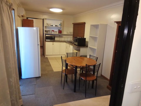 Burt St Gardens - Accommodation Whitsundays 0
