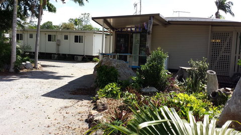 Bushchooks Travellers Village - Accommodation Whitsundays 1