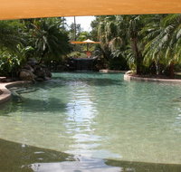 Cairns Golf Course Apartment - Accommodation Whitsundays