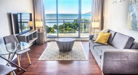 Cairns Plaza Hotel - Accommodation Whitsundays 2