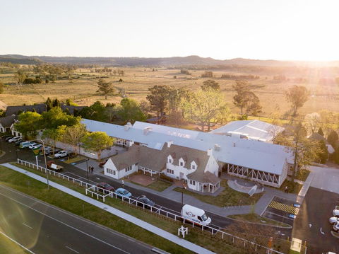 Camden Valley Inn - Accommodation Whitsundays 0