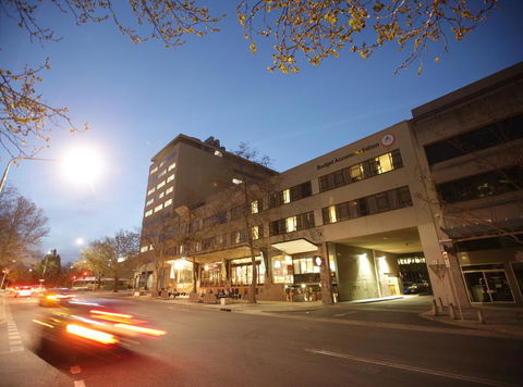 Canberra City YHA - Accommodation Whitsundays 0