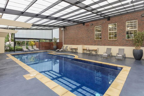 Canterbury International - Accommodation Whitsundays 1