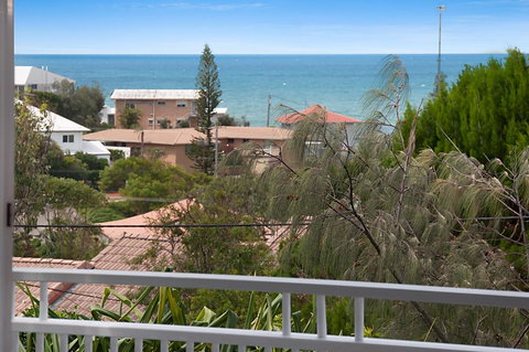 Carolyn's Beach House - Accommodation Whitsundays 1