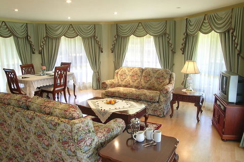 Carolynnes Cottages - Accommodation Whitsundays 3