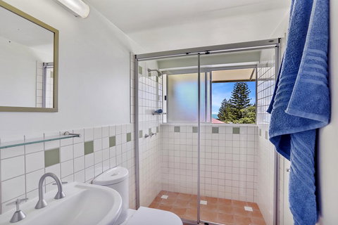 Cascades - Accommodation Whitsundays 3