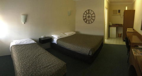 Casino Motor Inn - Accommodation Whitsundays 1