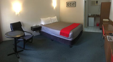Casino Motor Inn - Accommodation Whitsundays 2