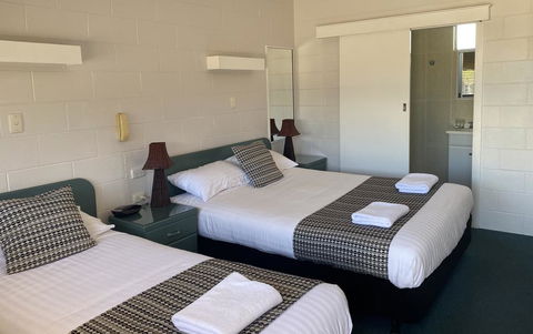 Castlereagh Lodge Motel - Accommodation Whitsundays 1