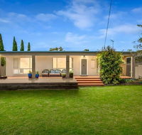 Casual Beachin It Family Getaway- with Bungalow on Beachfront - Accommodation Whitsundays