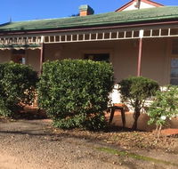 Catania Cottage  Farmhouse - Accommodation Whitsundays