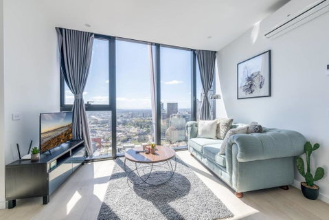 CBD & Garden View Stylish 1 Bedroom Apt @Avant - Accommodation Whitsundays 1