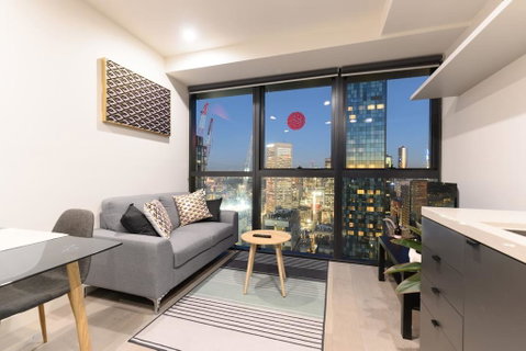 Central City Pad 1 Bathroom Apartment With View - Accommodation Whitsundays 1