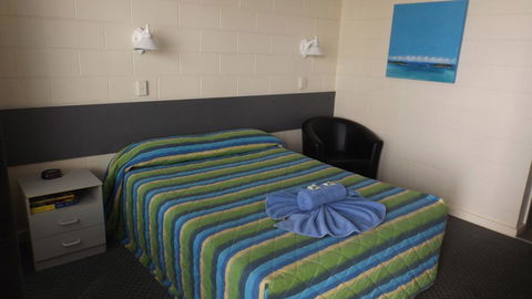 Central Point Motel - Accommodation Whitsundays 2