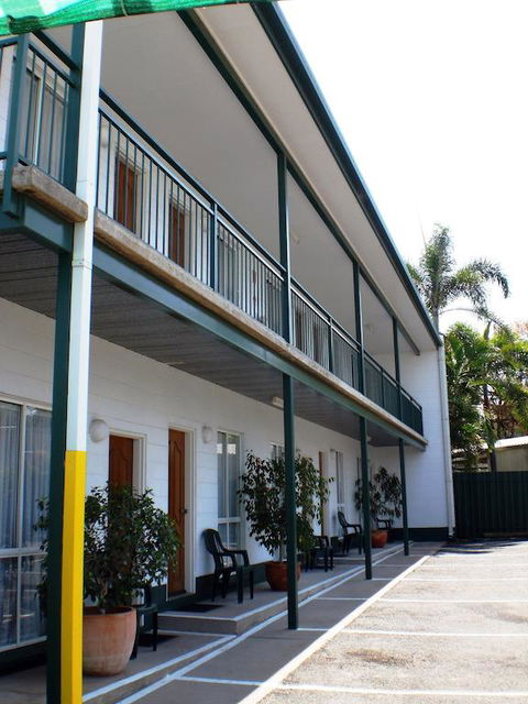 Central Point Motel - Accommodation Whitsundays 3