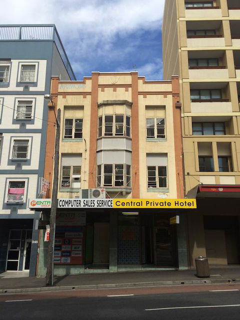Central Private Hotel - Accommodation Whitsundays 3