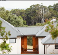 Chandeliers on Abbey - Accommodation Whitsundays