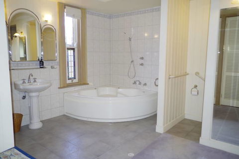Charlottes Cottage - Accommodation Whitsundays 1