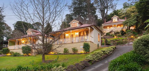 Charnwood Cottages In Warburton - Accommodation Whitsundays 0
