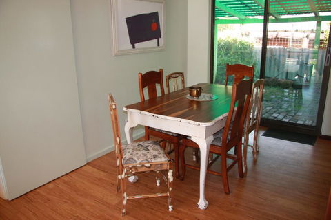 Chuditch Holiday Home Dwellingup - Great Central Location - Accommodation Whitsundays 3