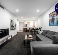 CITY APARTMENT and FREE CITY TOUR BUS NEARBY - Accommodation Whitsundays