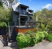 Cloudsong Chalet 1 - Close to the village centre - Accommodation Whitsundays
