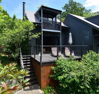 Cloudsong Chalet 3 - Close to the village centre - Accommodation Whitsundays