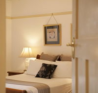 Cobb  Co Court Boutique Hotel - Accommodation Whitsundays
