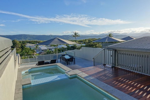 Coconut Grove - Accommodation Whitsundays 2