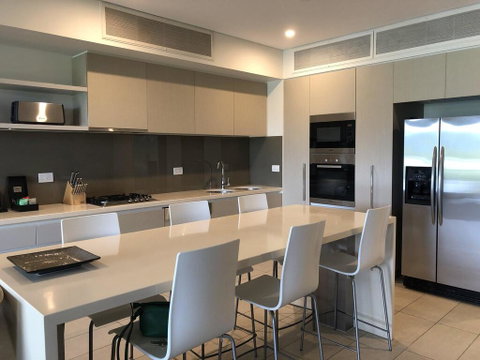 Coconut Grove 402 - Accommodation Whitsundays 1