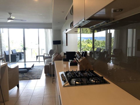 Coconut Grove 402 - Accommodation Whitsundays 3