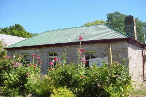 Colonial Cottages Of Ross - Accommodation Whitsundays 2
