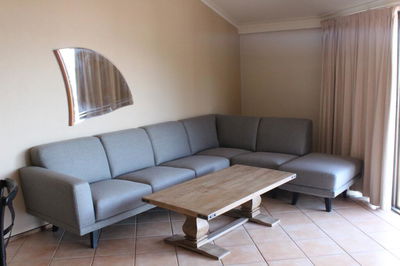 Colonial Court Beachfront Motel & Holiday Stay