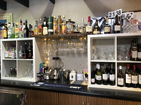 Colony Inn Hotel - Accommodation Whitsundays 1