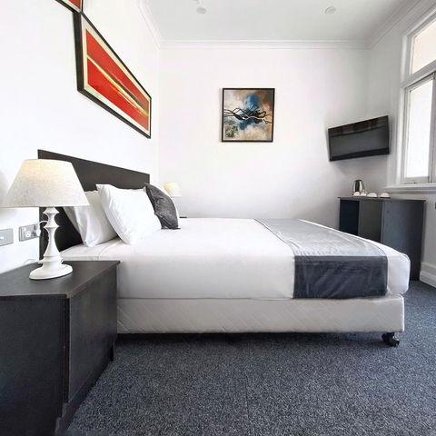 Commercial Hotel Hay - Accommodation Whitsundays 3