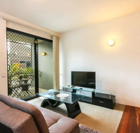 Contemporary 1 Bedroom Teneriffe Apartment with Pool and Gym - Accommodation Whitsundays