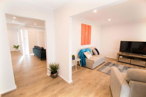 Contemporary Esprit With River Reserve Access - Accommodation Whitsundays 1