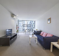 Convenient  Modern 1 Bed Apartment Docklands - Accommodation Whitsundays