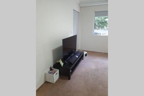 Convenient One Bedroom Apartment Close To City - Accommodation Whitsundays 1