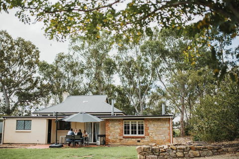 Cooke Cottage - Accommodation Whitsundays 1